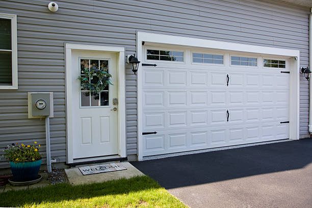 24/7 Emergency Garage Door Panel Replacement experts in Waco, TX